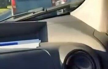 Elazığ’da bir sürücü, Elazığ-Diyarbakır karayolu Kuyulu köyü yakınlarında trafiği tehlikeye