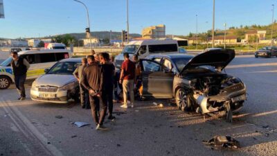 Elazığ’da dört kişinin yaralandığı bir trafik kazası meydana geldi, kaza