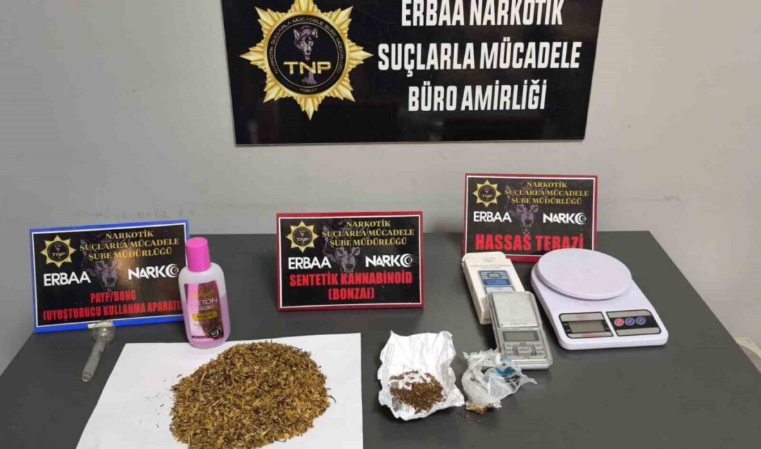 Erbaa ilçesinde narkotik polis ekipleri tarafından düzenlenen bir operasyonda bonzai