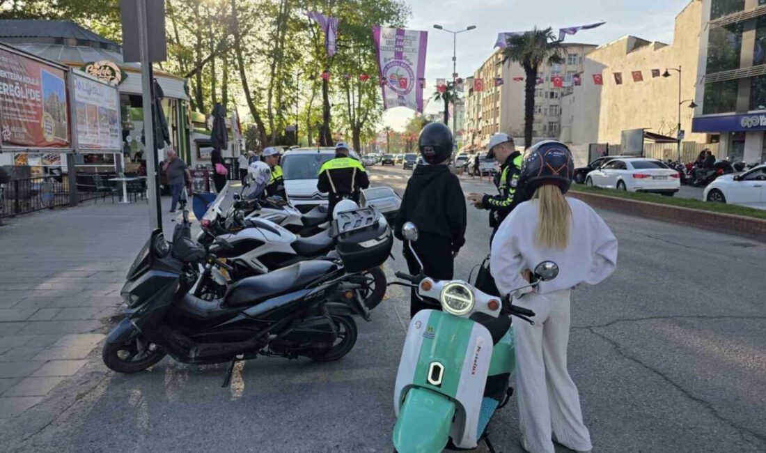 Karadeniz Ereğli ilçesindeki Karadeniz Ereğli İlçe Emniyet Müdürlüğü trafik ekipleri,