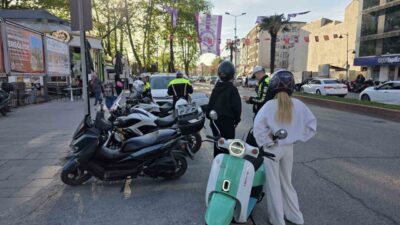 Karadeniz Ereğli ilçesindeki Karadeniz Ereğli İlçe Emniyet Müdürlüğü trafik ekipleri,
