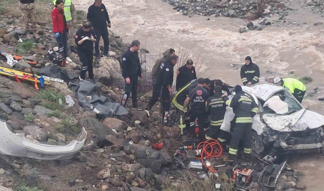 Erzincan’da meydana gelen trafik kazasında, bir otomobilin dereye uçması sonucu