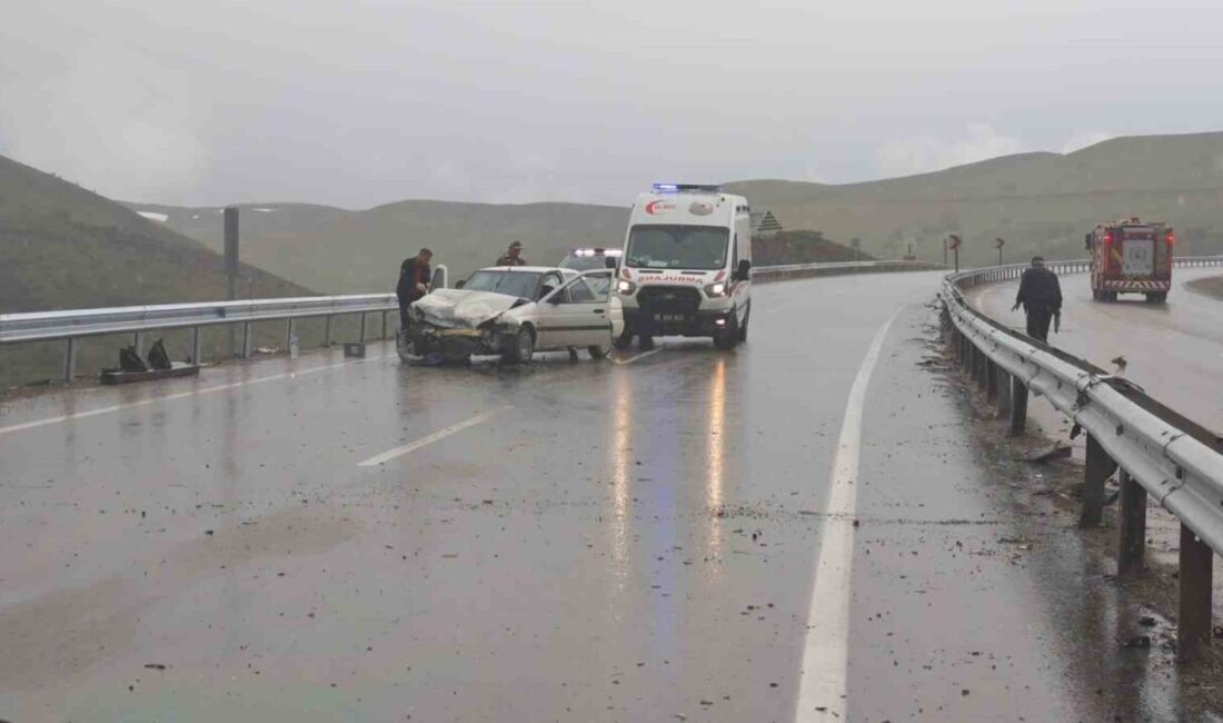 Erzurum’un Aşkale ilçesinde meydana gelen zincirleme trafik kazasında, 5 aracın