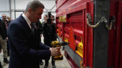“Reflektörle Yol Al, Güvende Kal” projesi kapsamında Erzurum’da çiftçilere reflektör