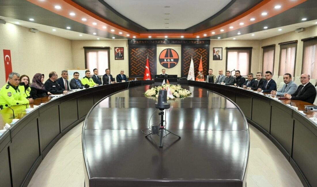 Erzurum Valisi Aydın Baruş’un başkanlığında, 2024-2027 Karayolu Trafik Güvenliği Stratejisi