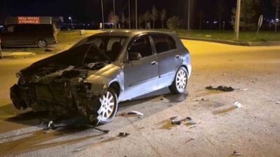 Erzurum’da akşam saatlerinde meydana gelen trafik kazasında bir kadın sürücü