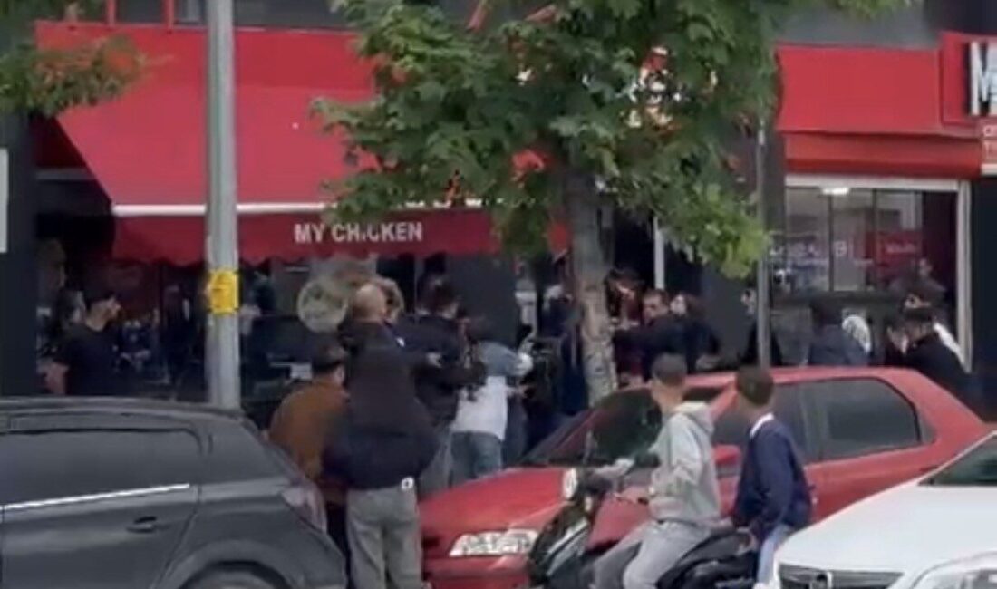 Eskişehir’de, Hoşnudiye Mahallesi Cengiz Topel Caddesi’nde meydana gelen olayda, cadde