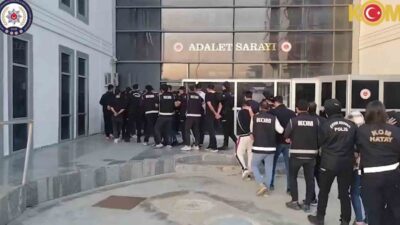 Hatay’da, “koruma” adı altında esnafa haraç kesen ve kadınlara zorla