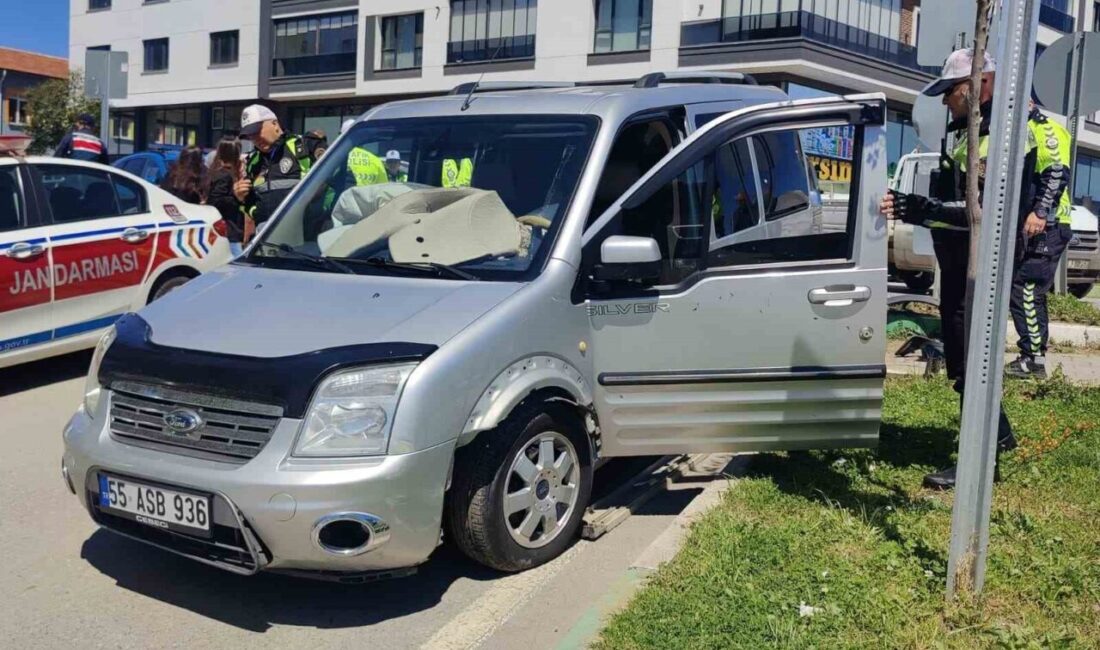 Çarşamba ilçesinde düzenlenen Trafik ve İlk Yardım Haftası etkinliği sırasında,