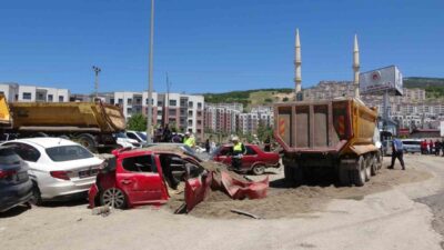 Kahramanmaraş’ta bir kum yüklü kamyonun fren sisteminde meydana gelen arıza