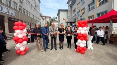 Gazi Mustafa Kemal Ortaokulu, TÜBİTAK 4006 Bilim Fuarı’nı düzenleyerek öğrencilerin