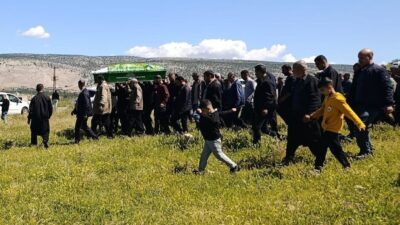 Gaziantep’in Yavuzeli ilçesinde bir dedenin geri manevra yaparken aracının altında