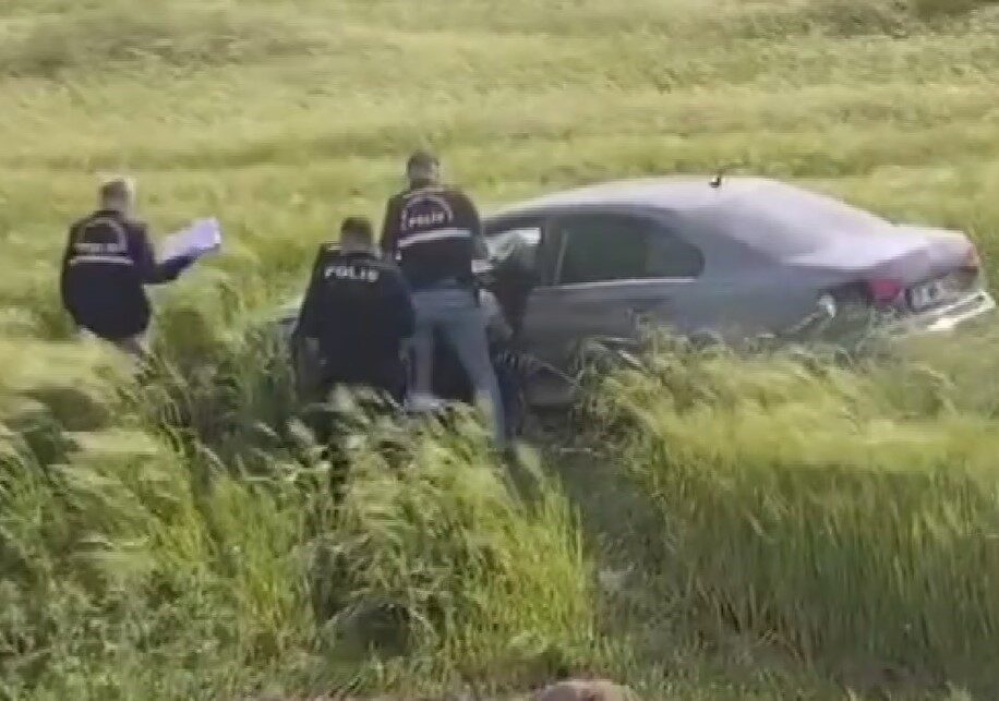 Gaziantep’in İslahiye ilçesinde meydana gelen trafik kazasında, iki otomobil çarpışarak