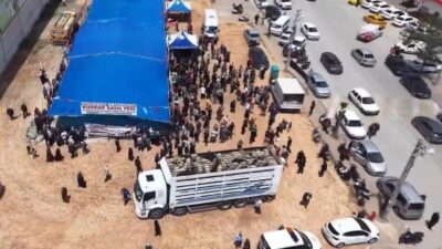 Gaziantep’te polis ekipleri, kurban pazarlarında dron kullanarak denetimler gerçekleştirdi. Dronlar