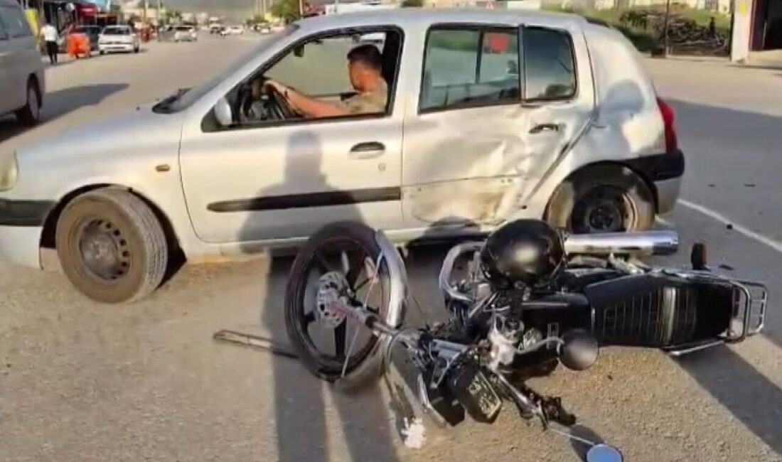 Gaziantep’in İslahiye ilçesinde bir otomobil ile çarpışan motosiklet sürücüsü yaralandı.
