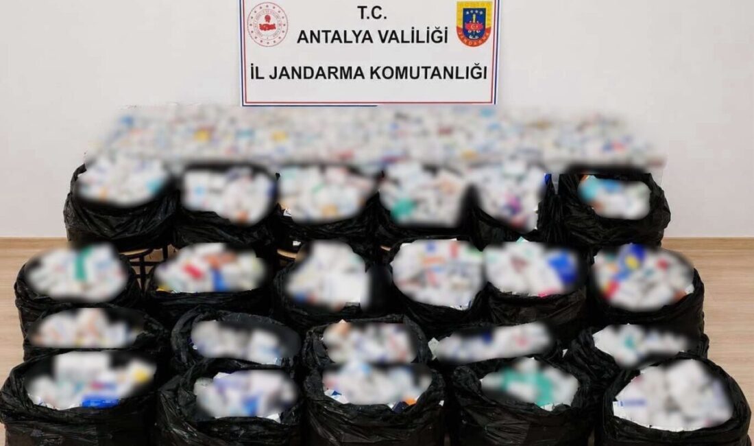 Antalya’nın Gazipaşa ilçesindeki uyuşturucu operasyonunda 164 bin kadar sentetik hap