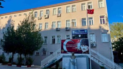Gerger ilçesinde jandarma ekipleri tarafından düzenlenen operasyonda yaklaşık 5 kilogram