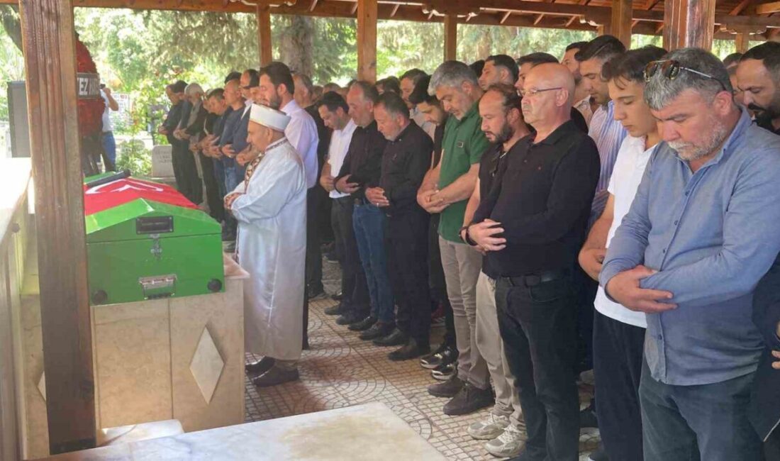 Amasra ilçesi sakinlerini yasa boğan genç hakemin cenazesi, Erdemli ilçesinde