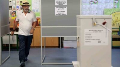 GKRY’de halk, parlamento seçimleri için oy kullanmaya başladı. Adada bulunan