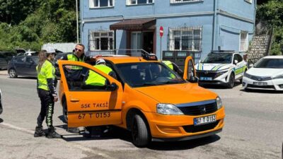 Zonguldak’ta gerçekleştirilen bir trafik denetiminde, aranması bulunan Ü.R.G isimli bir