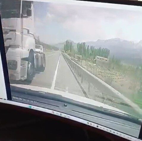 Niğde-Ulukışla karayolunda meydana gelen kaza riski, hatalı sollama yapan bir