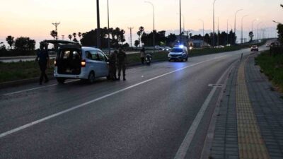 Hatay’ın İskenderun ilçesinde meydana gelen bir trafik kazasında, bir motosiklet