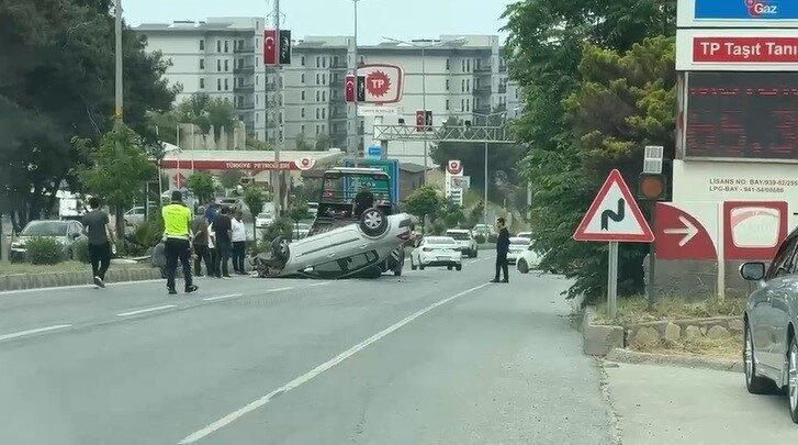 Hatay ilinde meydana gelen kazada, bir sürücü yaralandı. Kaza, Belen