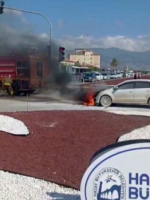 Samandağ ilçesinde seyir halindeki bir araç, Çiğdede Mahallesi çevre yolunda