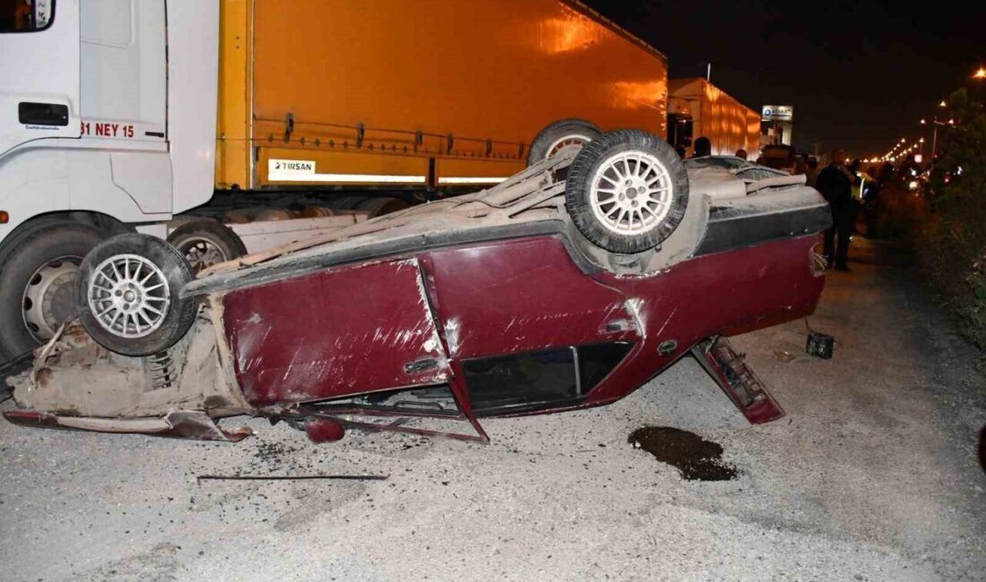 Payas ilçesinde meydana gelen trafik kazasında bir otomobil lastiği patlayarak
