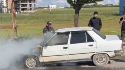 Hilvan ilçesinde seyreden bir araç yangını sonucu kullanılamaz hale geldi.