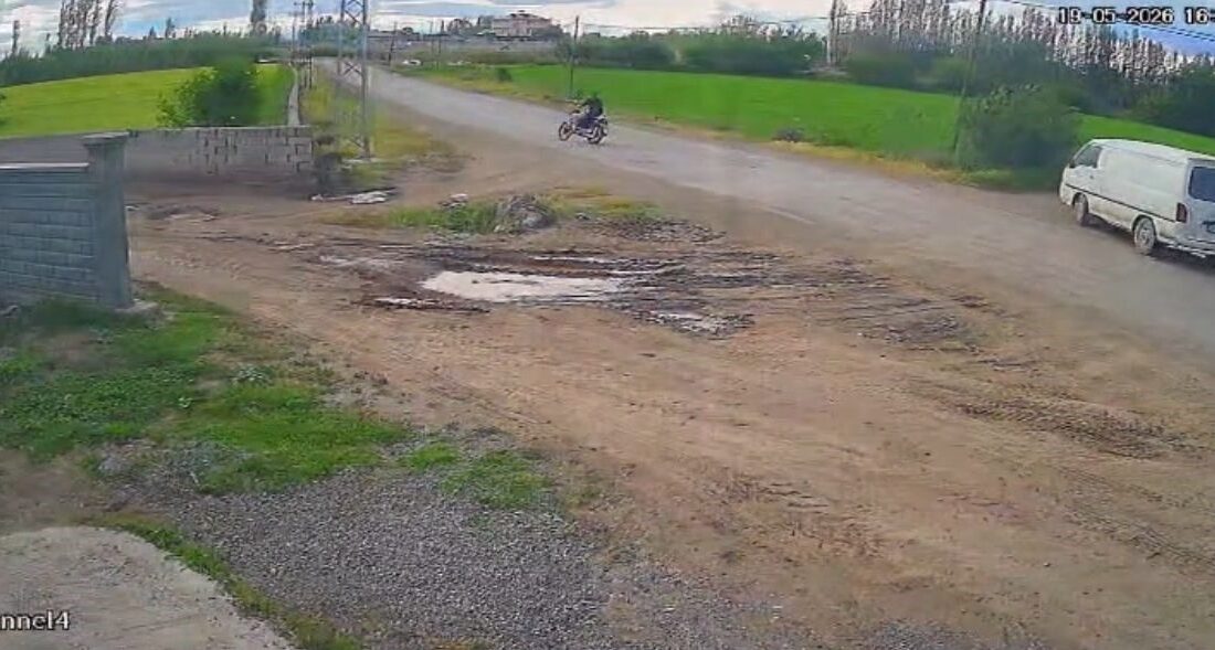 Iğdır’ın Karakoyunlu ilçesinde bir motosiklet sürücüsü, elektrik direğine çarpması sonucu
