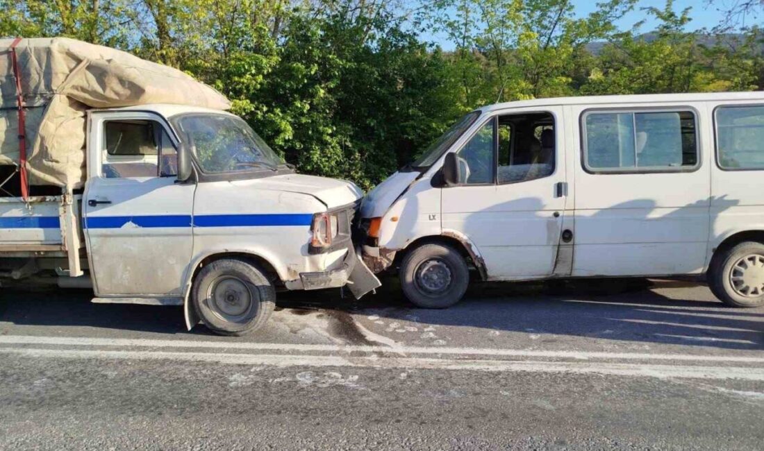 Bilecik’in Osmaneli ilçesinde, Yeşilçimen Köyü mevkiinde meydana gelen trafik kazasında,