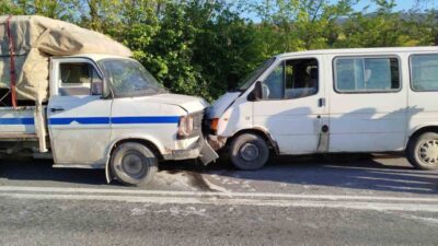 Bilecik’in Osmaneli ilçesinde, Yeşilçimen Köyü mevkiinde meydana gelen trafik kazasında,