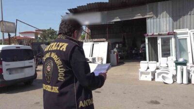 Antalya il genelinde, ikinci el eşya alım satımı yapan iş