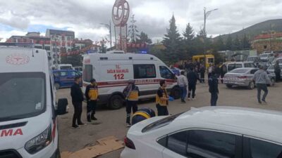 Sivas’ın Yıldızeli ilçesinde belediye çalışanı, bedenine isabet eden 9 mermiyle