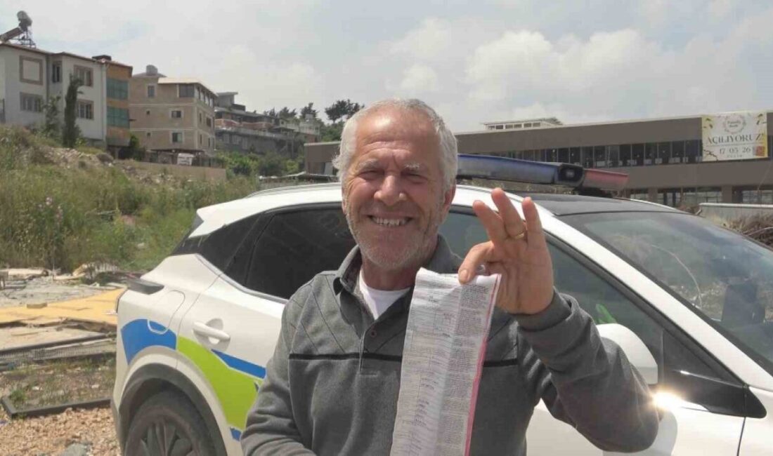 Hatay’da polis ekipleri tarafından yapılan radar kontrolünde hız sınırını aşan