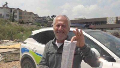 Hatay’da polis ekipleri tarafından yapılan radar kontrolünde hız sınırını aşan