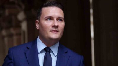 İngiltere’de İşçi Partisi’nin, Başbakan Keir Starmer liderliğindeki hükümetin aldığı yerel