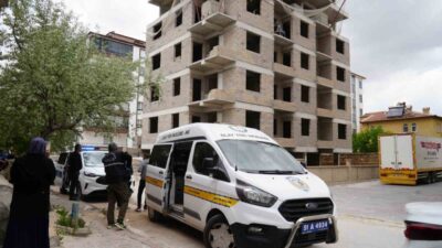 Niğde’de, İlhanlı Mahallesi 163. Sokak’ta bulunan bir apartman inşaatında çalışan