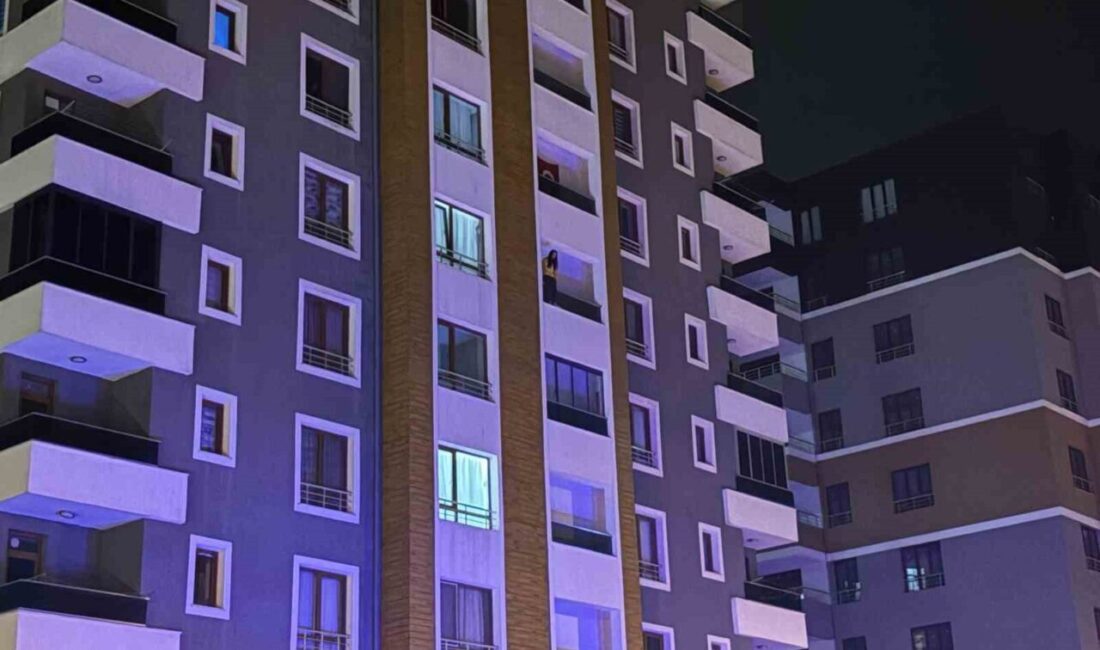 Kocasinan ilçesinde bir kadın, evinin beşinci katındaki balkona çıkarak intihar