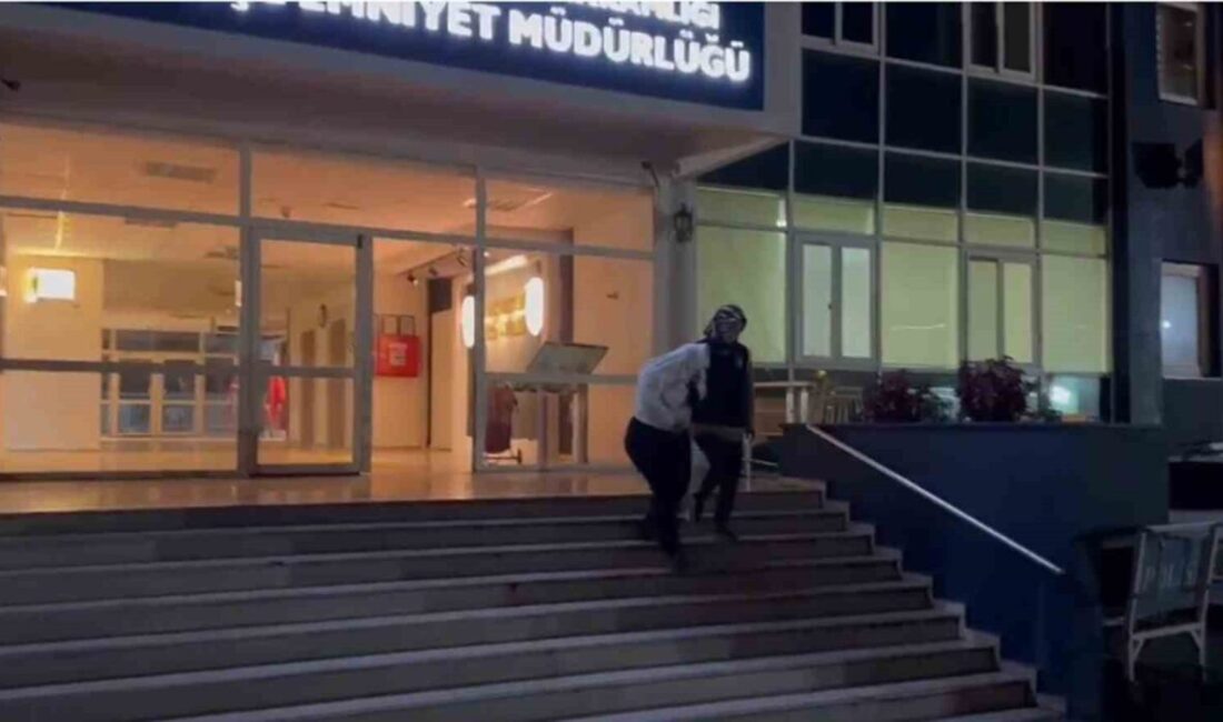 Hatay’ın İskenderun ilçesinde polis ekipleri tarafından düzenlenen bir fuhuş operasyonunda