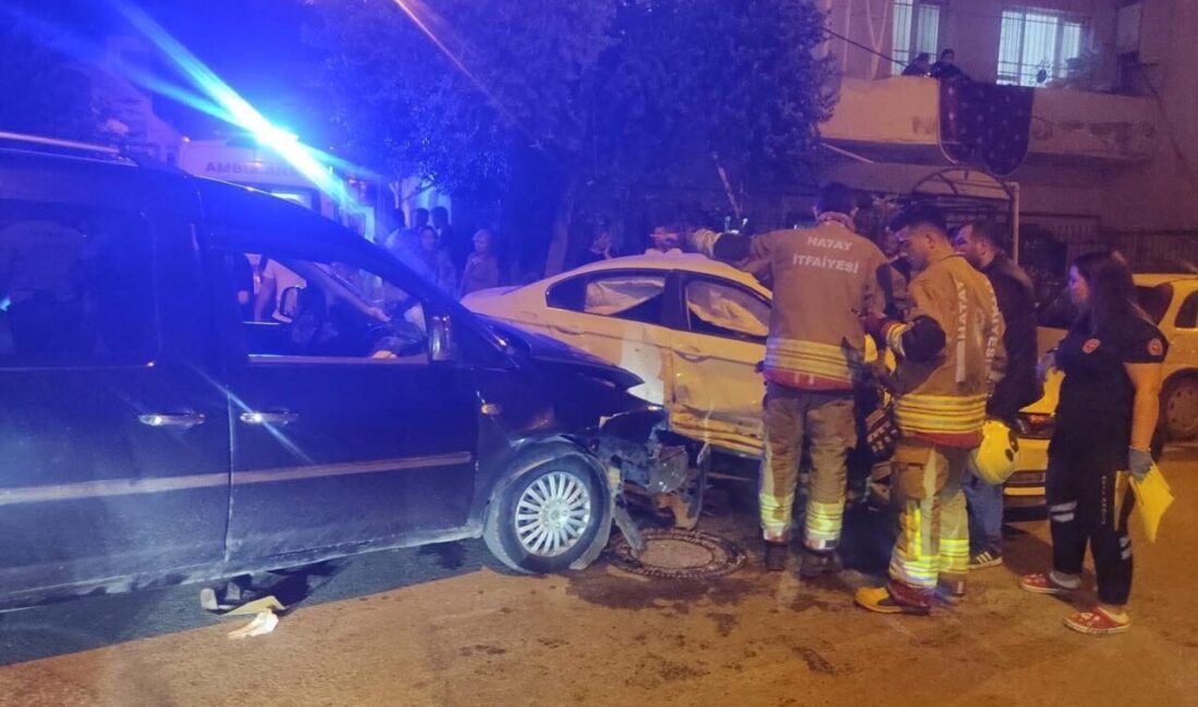 Hatay’ın İskenderun ilçesinde meydana gelen trafik kazasında, bir otomobil ile