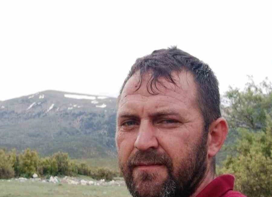 Senirkent ilçesinde meydana gelen olayda, 1 kişinin bıçaklanarak hayatını kaybettiği