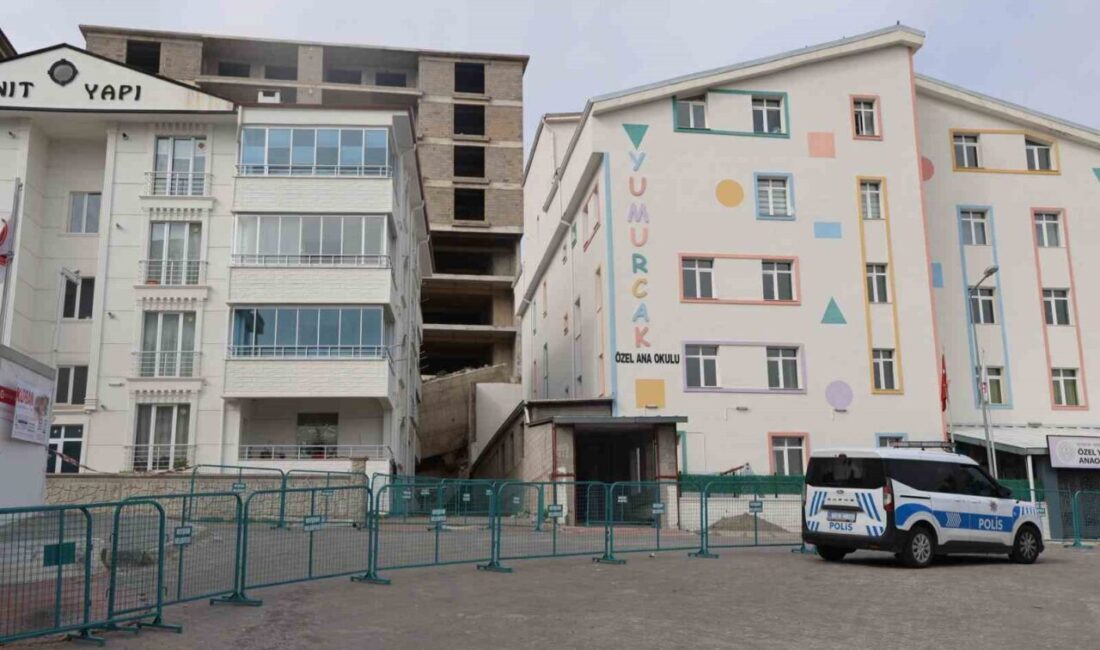 Nevşehir’de aşırı yağışlar sonucu bir inşaatın istinat duvarının çökmesi nedeniyle
