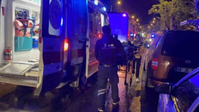 Karaman’da bir durakta halk otobüsünden inen bir yolcuya elektrikli bisiklet