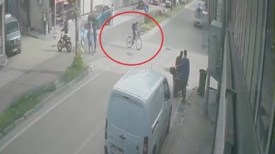 Bir bisiklet sürücüsünün karar verme noktasında yaşadığı tereddüt, Bursa’da bir