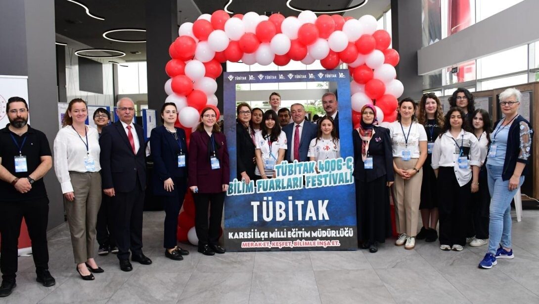 “Bilim Fuarları Festivali” adıyla düzenlenen etkinlik, bilimsel düşünceyi teşvik etmeyi