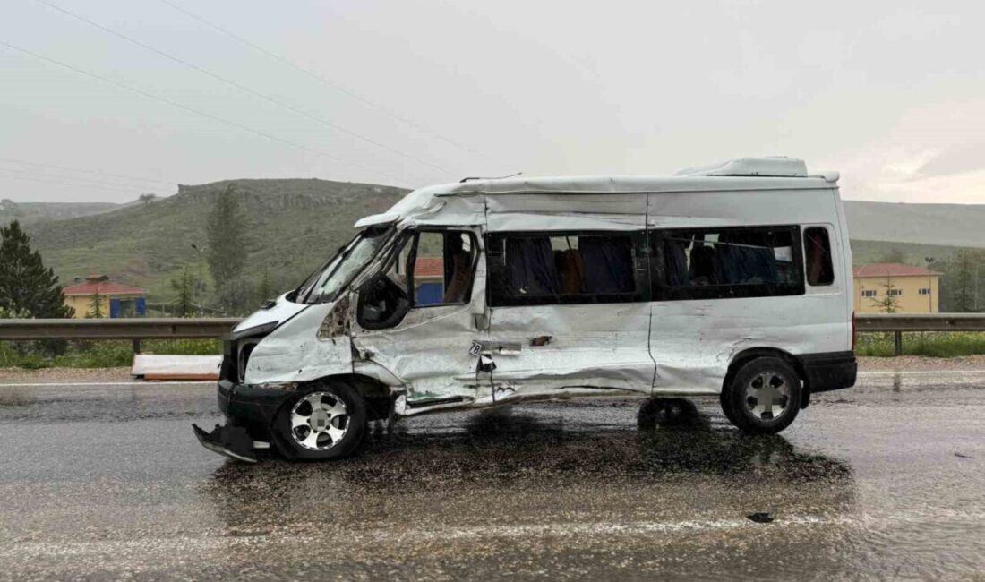 Ankara’nın Polatlı-Haymana arasındaki yolunda meydana gelen trafik kazasında, kontrolsüz bir