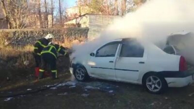 Kars’ta bir tüplü araçta çıkan yangın, bölge sakinlerini endişelendirdi. İtfaiye