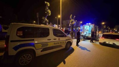 Tosya ilçesinde meydana gelen trafik kazasında, park halindeki bir otomobile